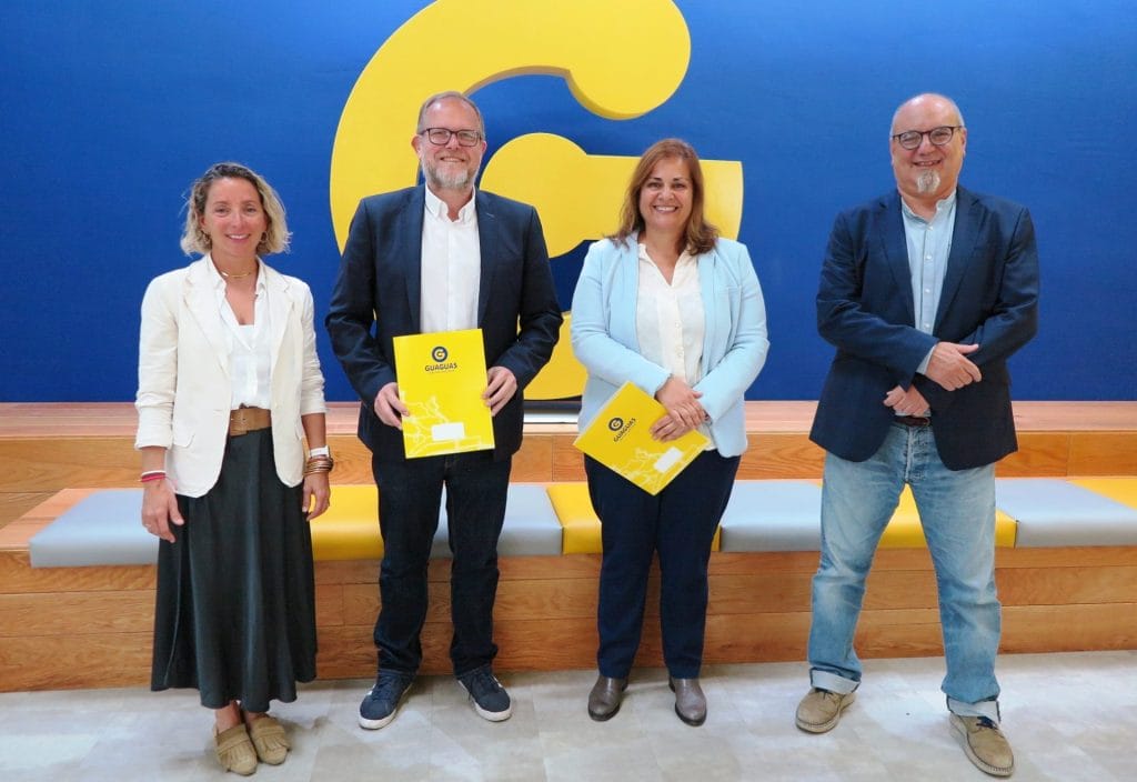 Guaguas Municipales da bonos a los niños y jóvenes con situaciones de vulnerabilidad.